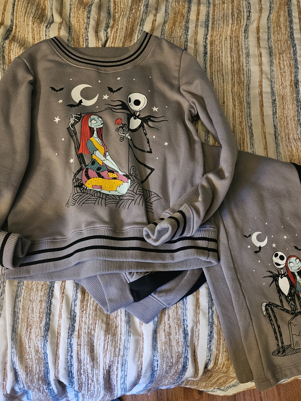 Kids Gray Themed Pajama Set with Halloween Characters